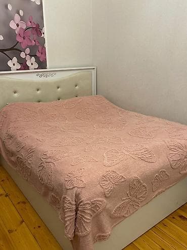 resm cekmek ucun sekiller: Yataq üçün rəng - Çəhrayı Yataq örtüyü — 1