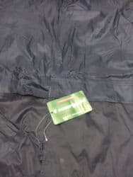 goy daş: Suya davamlı yağış kostyumu – gödəkçə və şalvar dəsti.Xaricdən alınıb — 2