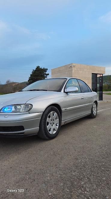 opel omega b: Opel Omega: 2.2 l | 2001 il 32756 km Sedan — 3