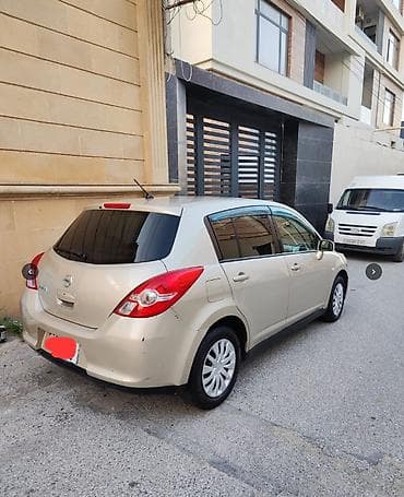 07 disk: Nissan Tiida hatchback 2012,1.5motor,perekitka,gedis 144000 - Korpus — 3