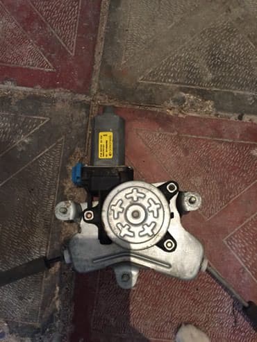 yan şüşə: Yan, Chevrolet LACETTİ 2007 il, ABŞ — 1