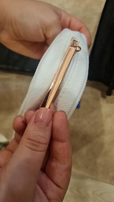 kosmetika üçün çantalar: Lancôme kosmetik çantası – ağ rəngdə, kompak və zərif dizayn - Brend — 2