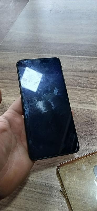 infinix 11 pro: Xiaomi 128 GB, rəng - Qara, 
 İki sim kartlı — 3