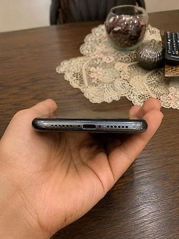 honor x7 b: IPhone 11, 128 GB, Qara, Face ID — 3