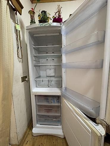Mətbəx texnikası: Indesit iki qapılı soyuducu - Üstdə soyuducu bölmə, altda dondurucu - — 3