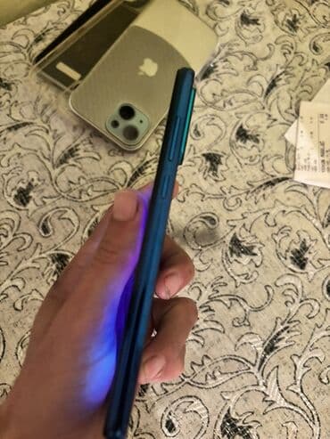 продать старый телевизор: Salam telfon idyaldi zavod heçnəyi dəyşlməyib - Telefon (mavi) - Arxa — 2