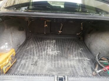 Digər nəqliyyat: Opel sedan • Kuzov: qara rəng, ön-arka tam ölçülü bamperlər, arxa — 6