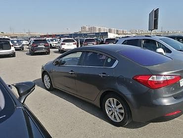 yan guzgu s: Kia K3: 1.6 l | 2013 il Sedan — 1