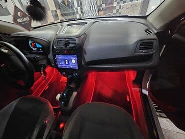 дом на колёсах: Chevrolet Cobalt sedan – ağ rəng, 4 qapı, geniş salon və iri baqaj — 5