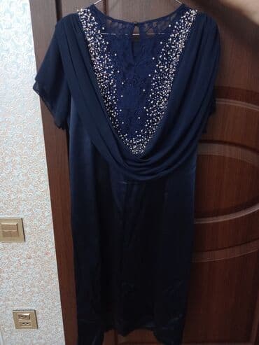 goy daş: Tünd lacivərt rəngdə ziyafət donu. - Dizayn: ön hissədə bədənə — 1