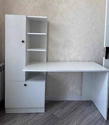qədimi masa: Dolab yazı masası bir yerdə satılır 130₼. Ünvan Badamdart &Rumi — 1