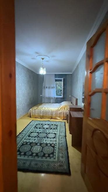 kreditle menziller: Kirayə üçün 2 otaqlı mənzil (tam mebellə) - Geniş qonaq otağı: divan — 2