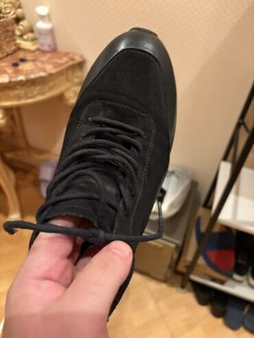 Ботинки: Qara rəngli kişi krosovkaları - Üst hissə: zərif süet və burun — 3