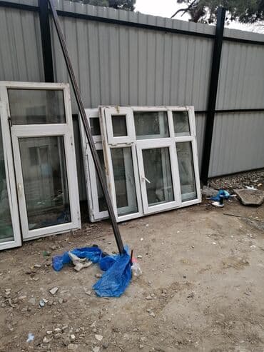 plastik pəncərə şəbəkə: Ağ rəngdə plastik pəncərə. Bu pəncərə, müxtəlif layihələrdə istifadə — 8