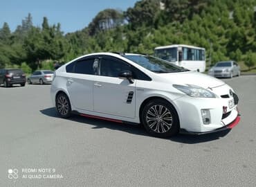 Toyota Prius: 1.8 l | 2011 il Hetçbek