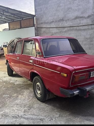 vito disk: VAZ 2106, qırmızı rəngli sedan. Xüsusiyyətlər: - Kuzov: 4 qapılı — 5