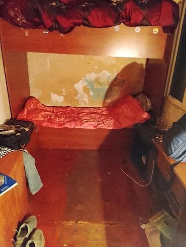 gence darvazalar: Oğlan və qız üçün, Yazı masası — 2