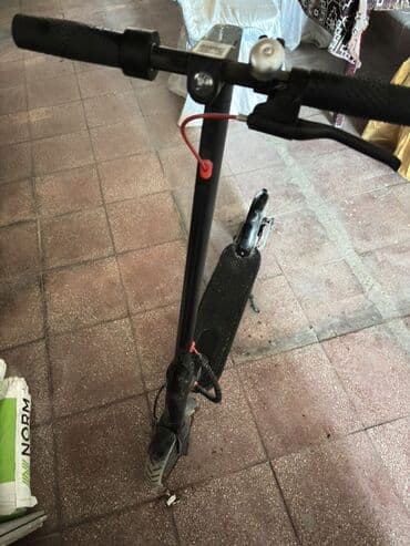 самокат детский: Б/у Электросамокат 10", 251 - 350 Вт, 26 - 35 км/ч, Самовывоз — 4