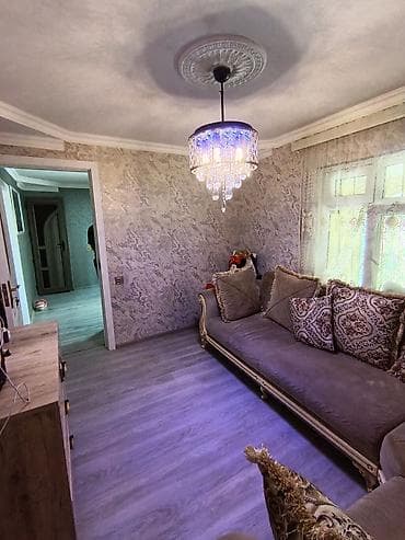 bakida kiraye evler: INSHAATCILAR QESEBESI eshya bazarına yaxın 4 sotda kursulu 3 otaq — 6