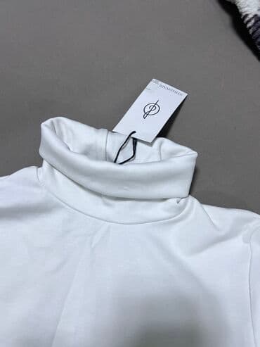 Stradivariusdan alınıb yendiir geyilməyib etiketi üstündədir,xs