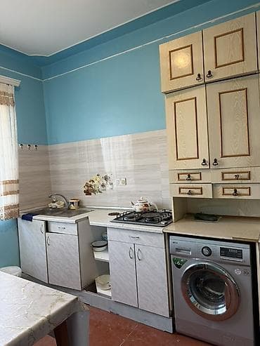 masazirda satilan evler type 1: Novxanıda elit məhlədə hovuzlu ev kirayə verirəm. İki mətbəx, 3 otaq — 8