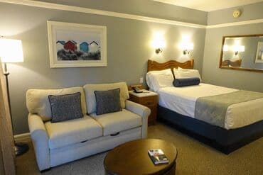 nerimanovda saatliq kiraye evler: Hotel bir ay iki neferlik otaq 600 azn*****hotel****
*****600 azn***** — 1