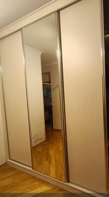 tek taxt: ((2313))*Asya* Qiymet. 100 azn. Dolab. Heç bir problemi yoxdur. Yaxşi — 1