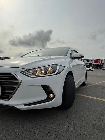kia oluxana razin: Hyundai Elantra: 1.6 l | 2017 il Sedan — 6