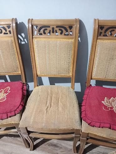 ara kesme perde: Qonaq otağı üçün, Açılmayan, Oval masa, 8 stul — 3