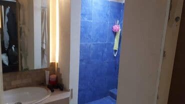 7 ci mikrorayon yeni tikili: 8 noyabr metrosunun yaxin tibb univers yaxin 5 mertebeli binanın 2-ci — 12