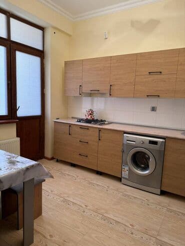 evde operatör isi: Səbail rayonu,Jurnalistlerin binası, su idman sarayın yanı17 — 6