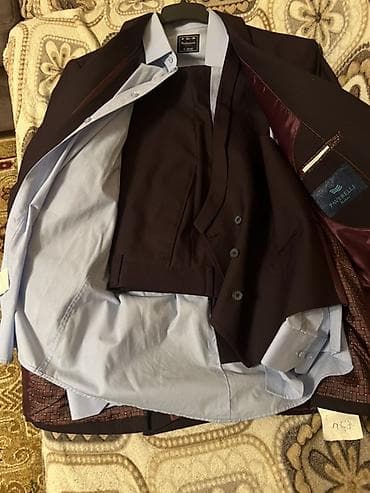 Kişi kostyum dəsti - Rəng: tünd qəhvəyi/bordo tonu - Komplekt: pencək