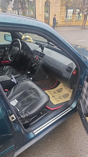 bmw e 39: Mercedes-Benz C-Class C180 sedan - Kuzov: sedan, yaşıl rəng - Model — 7