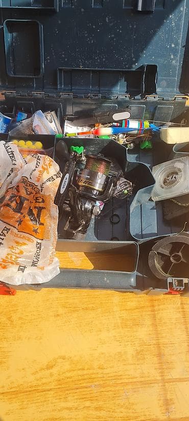 CD, DVD disklər və kassetlər: KAIDA fırlanan balıqçılıq makarası - Model: KAIDA (şəkildə “KW” — 2