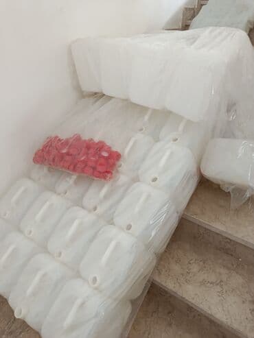 şırdan qiyməti: Topdan satış kanistr Yeni 10 litr say 20 ədəd qiyməti 2.10 manatdan — 4