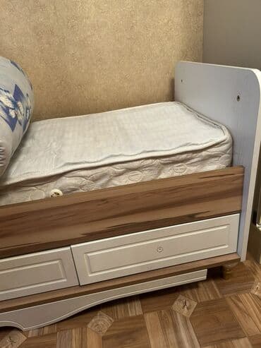 Beşiklər: Oğlan və qız üçün, İşlənmiş, Dördbucaq, Beşik, Matras ilə — 4