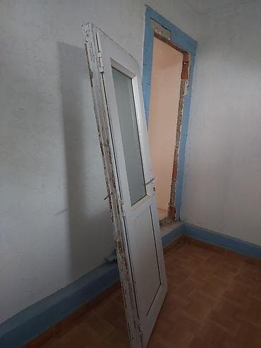 PVC giriş/qapı yarpağı və çərçivəsi - Material: ağ rəngli PVC profil