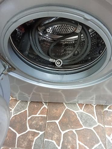 paltaryuyan satilir: Paltaryuyan maşın LG, 6 kq, İşlənmiş, Avtomat, Qurutmasız, Pulsuz çatdırılma — 2