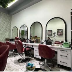 dirnaq bezekleri 2023: Qadın saç ustası tələb olunur, Yerin icarəsi, 1-2 illik təcrübə, Materialların təqdim olunması — 2