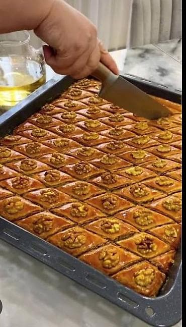 Ləpələr: Sifariş gebul olunur qabağcadan. Təmiz kərə yağıyla çatdırılma istiyə — 6