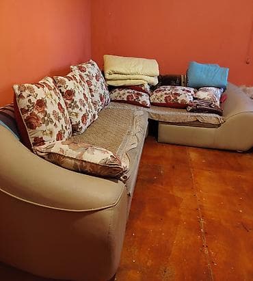 İşlənmiş, Künc divan, Divan, Açılan