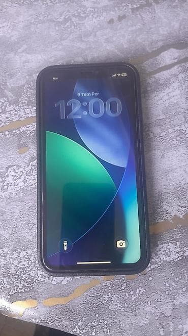 pc keys: IPhone 11, 128 GB, Qara, Face ID — 1