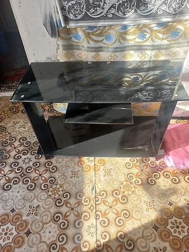 televizor alti: Düz TV altlığı, Polkalı, Şüşəli — 1