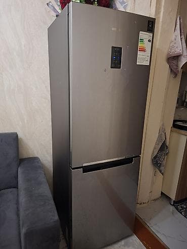 Yeni 2 qapılı Samsung Soyuducu Satılır, rəng - Boz