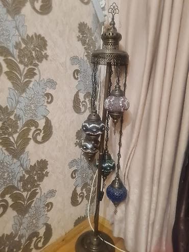 Osmanlı üslublu mozaika şüşələrdən ibarət elektrikli döşəmə lampası lalafo.az -da Osmanlı üslublu mozaika şüşələrdən ibarət elektrikli döşəmə lampası