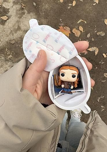 Fiqur, rəng - Qəhvəyi