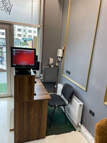 sumqayit bulvarinda restoranlar: Nərimanov metrosuna yaxin yerləşən pab olan ayi 4000 azn kirayə — 3