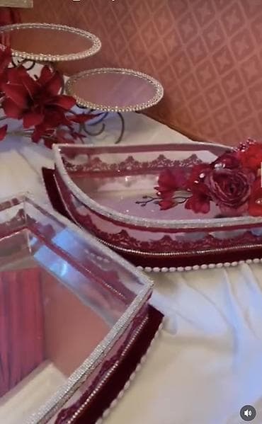 İkinci əl xonca satılır 9ədədi qriqi catı yoxdu daxildi paltar