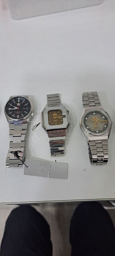 brilyant qaşlı uzuk: Qol saatı, Orient — 1