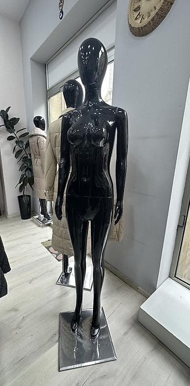 Qadın, Plastik, plastmas, Qara